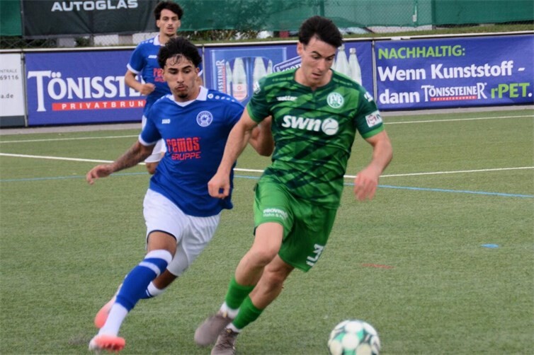 Zeigte auf der linken Seite eine überragende Leistung und hatte seinen letztjährigen Mitspieler Evren Akahiskali immer im Griff: Gabriel Müller.