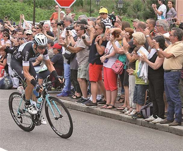 Zeitfahrweltmeister Toni Martin bei der Einfahrt nach Turckheim.privat