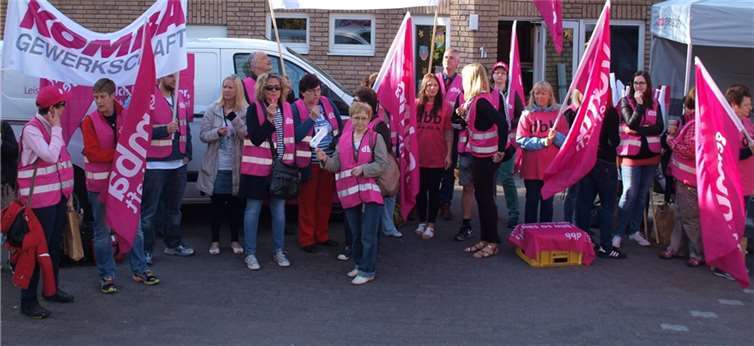 Zentraler Punkt des Warnstreiks war die KiTA „Eulenhorst“ in Metternich. Fotos: US