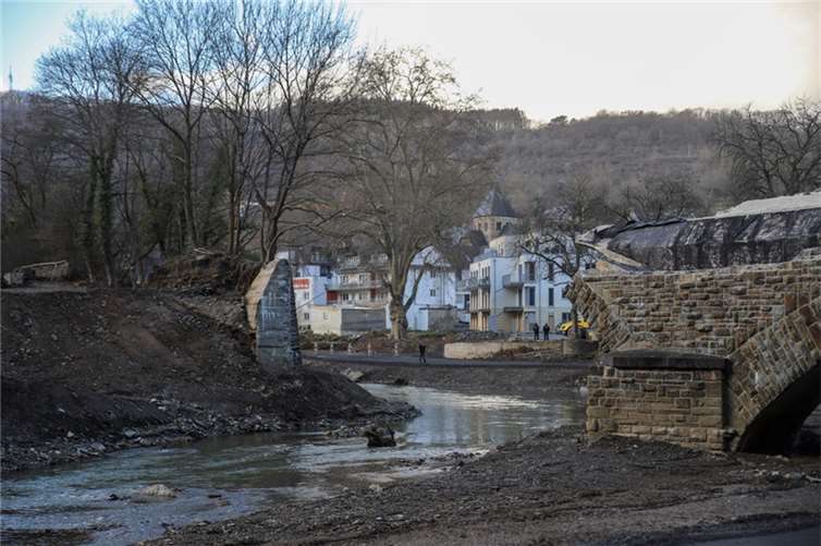 Zerstörte Brücke im Ahrtal nach der Flut.  Foto: © Landtag Rheinland-Pfalz