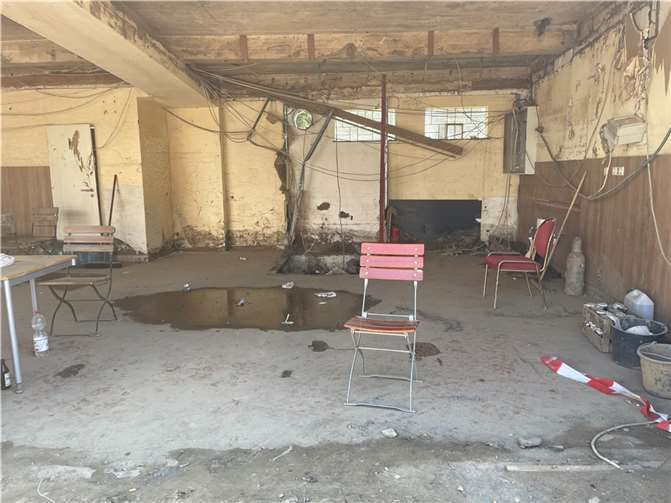 Nach der Flut: Wohngebäude richtig trocknen Zerstörtes Gebäude an der Mittelahr. Foto: ROB