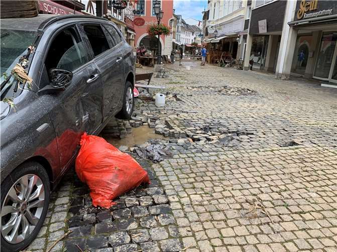 Zerstörungen in der Niederhutstraße am 15. Juli 2021.  Foto: ROB
