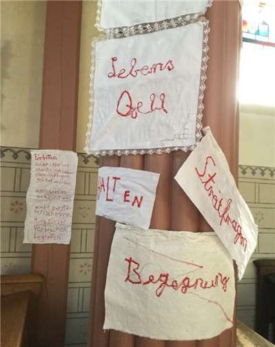 Zettelwirtschaft in der Filialkirche Sankt Martin Oberlützingen.Foto: privat