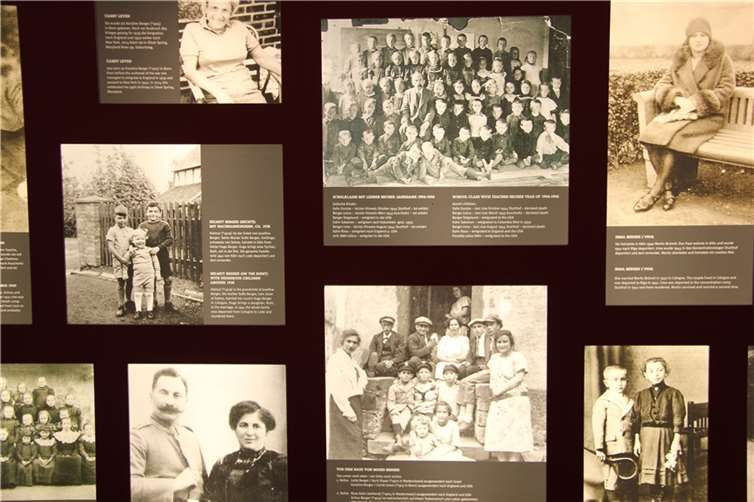 Zeugnisse jüdischen Lebens als Fotoprojektion in Niederzissen.