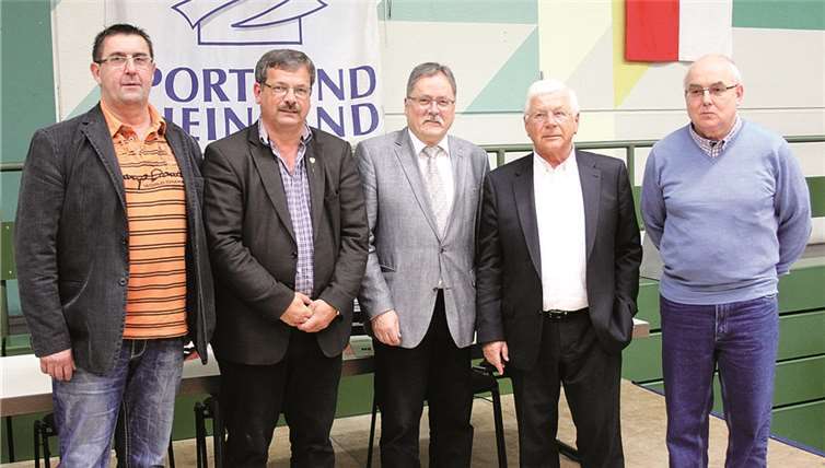 Ziehen gemeinsam für den Handball im Rheinland an einem Strang (v. l.): Geschäftsführer Hermann-Josef Häring, Vizepräsident Finanzen Klaus Müller, Präsident Peter-Josef Schmitz, Vizepräsident Spieltechnik Herbert Schuhmacher und Vizepräsident Jugend Paul Schmidt. RW