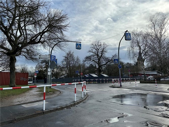 Ziel der Maßnahme ist es, in diesem Zeitraum die im Kreuzungsbereich notwendigen Kanalbauarbeiten an Gas- und Wasserleitungen durchzuführen.  Foto: ROB