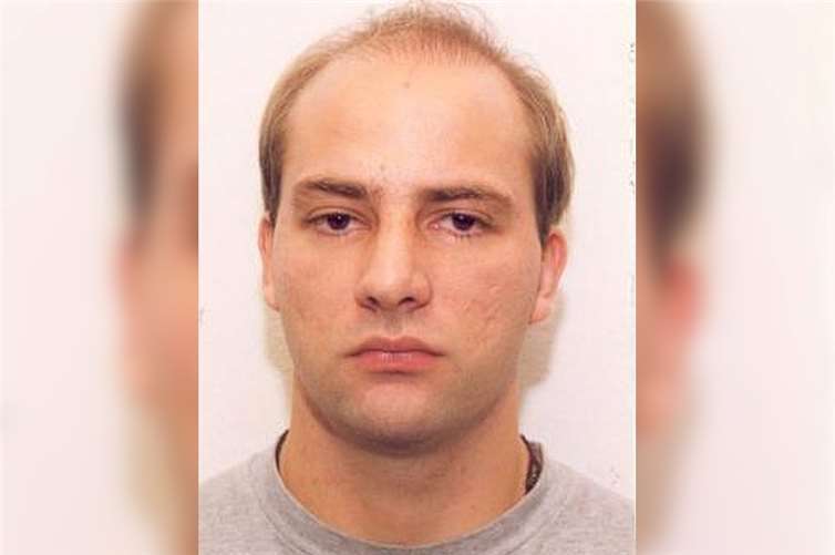 Zielfahndung des Landeskriminalamtes Nordrhein-Westfalen nach Norman Volker Franz.  (Aufnahme 1998 Portugal)Quelle: LKA NRW