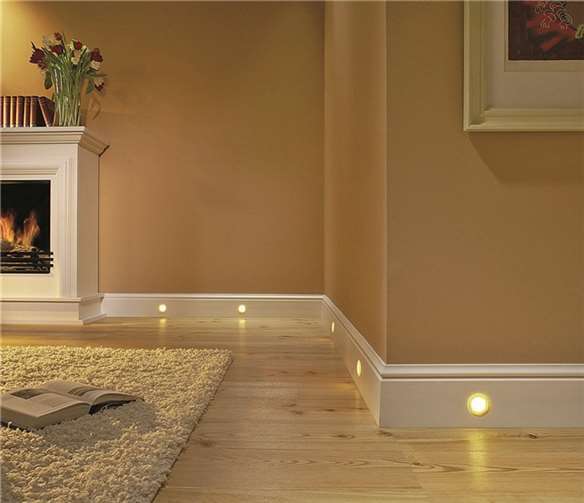 Zierprofile geben der Wand optischen Halt und schaffen saubere Übergänge. Brillux