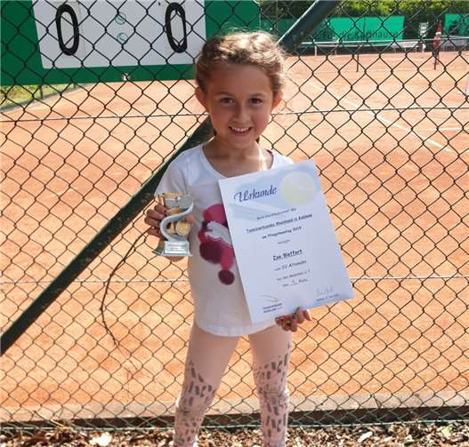 Zoe Bleffert gewinnt Turnier in Koblenz Zoe Bleffert überzeugte mit guter Technik und Übersicht im Spiel. Foto: privat