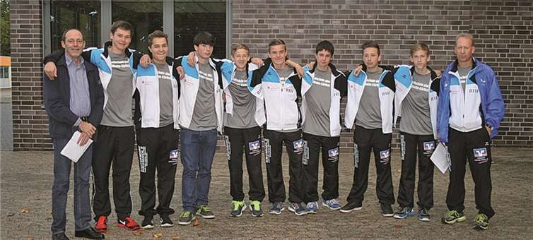 Zu Beginn der Veranstaltung stellte Schulleiter Rolf Neumann zunächst die überaus erfolgreiche Leichtathletik-Mannschaft der Realschule vor.privat