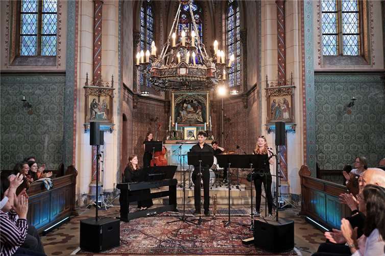 Zu Beginn spielte die Gruppe ,,Continued Combo“.  Foto: Werner Dreschers