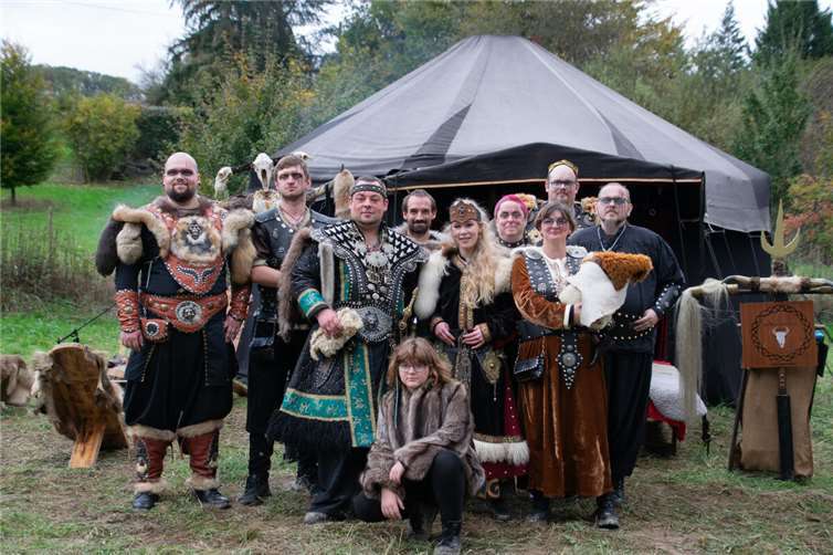 Zu Gast: Die Hunnen aus dem Siegtal. Fotos: POE