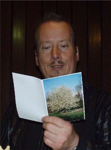 Zu Gast ist der Autor, Satiriker, Sänger und Radiomoderator Klaus Dietrich. privat