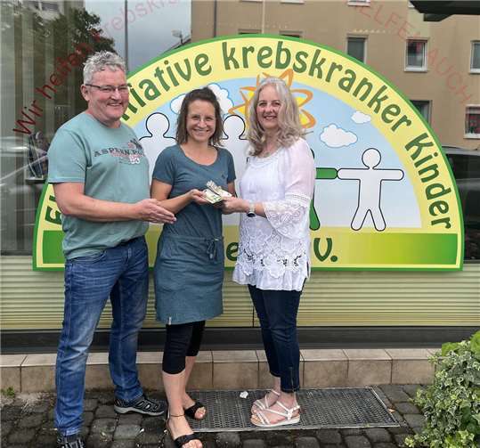 Zu den 4400 Euro, die nach der Session übergeben werden konnten, kamen jetzt nochmal 400 Euro dazu.  Fotos: privat