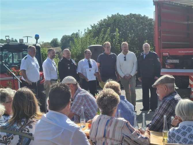 Zu den Ehrengästen zählten Landrat Marco Boos, Verbandsbürgermeister Maximilian Mumm, Landtagsabgeordneter Thorsten Welling, Wehrleiter Martin Wolf.  Fotos: privat