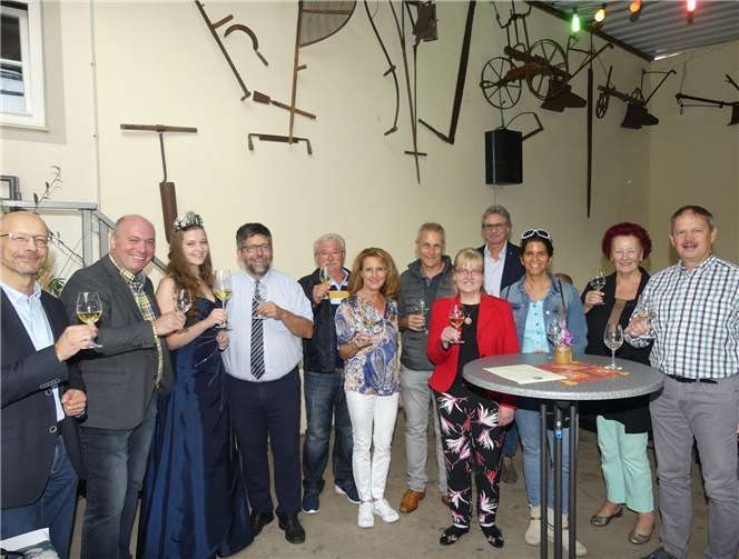 Zu den geladen Ehrengästen zählten sich zahlreiche Persönlichkeiten aus dem öffentlichen Leben.