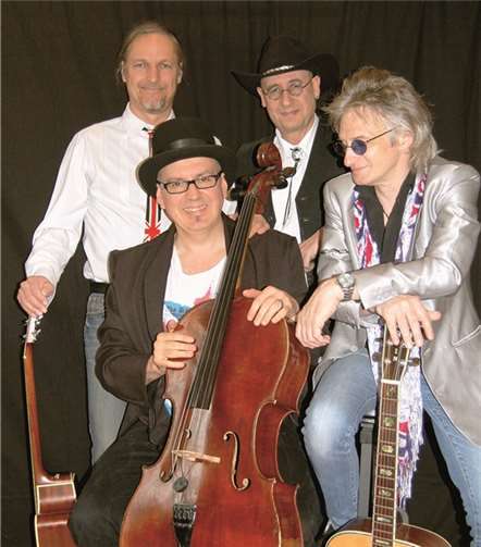 Zu den musikalischen Highlights, die bei „röhrig-forum on tour“ zu erleben sind, zählt der Auftritt der bekannten Coverband „CC Smokie“, in Pillig. privat