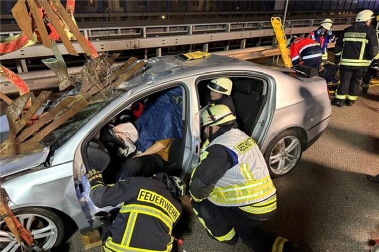 Zu der Übung zählten ebenfalls realistische Szenarien mit mehreren "Verletzten" und Gefahrstoffen.Foto: Stefan Hahn