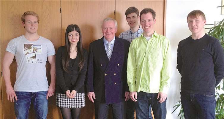 Zu einem Informationsgespräch trafen sich Mitglieder des JU-Kreisverbandes Neuwied mit Bürgermeister Rainer Kilgen. privat