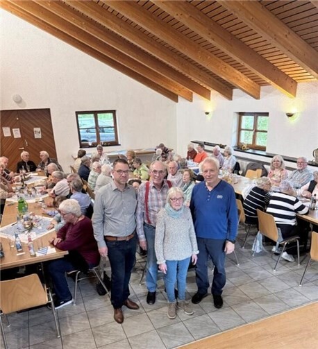 Gemeinschaft, Information und gute Gespräche Zu einem gelungenen und gemütlichen Nachmittag trafen sich die Saffiger Seniorinnen und Senioren auf Einladung der katholischen Frauengemeinschaft Saffig. Foto: privat