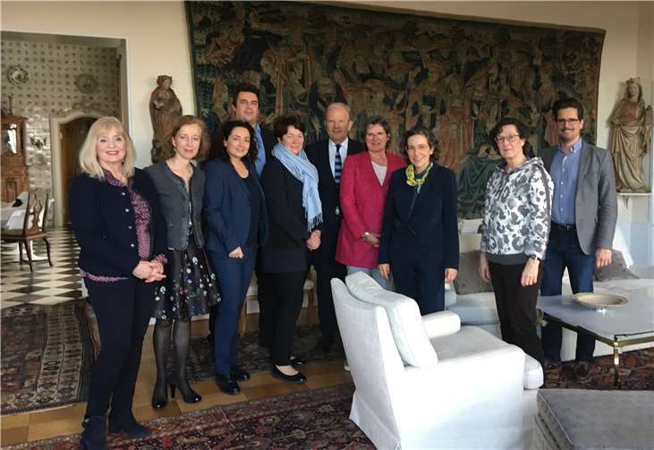 Zu einem kulturpolitischen Gedankenaustausch mit der Vorsitzenden der „Peter und Irene Ludwig-Stiftung“, Dr. Brigitte Franzen, kam nun der Vorstand der Freunde des Mittelrhein-Museum und Ludwig Museum zu Koblenz e.V. im Aachener Wohnhaus der Kunstmäzene zusammen.Foto: privat