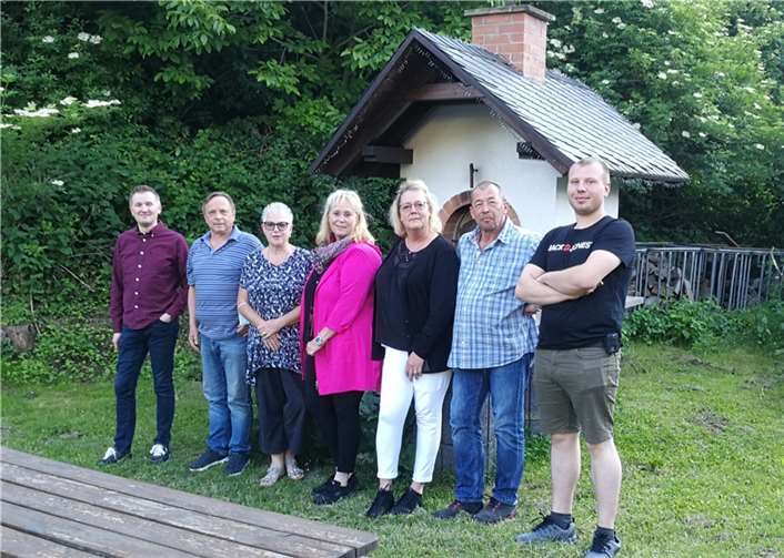 Zu sehen sind von links nach rechts: Harry Hayer (Beisitzer), Wolfgang Wienhusen (Schriftführer), Anja Lipp (2. Vorsitzende), Britta Löhr-Eich (1. Vorsitzende), Natascha Kolbow (Schatzmeisterin), Carsten Groß (Beisitzer), Tobias Bäcker (Stellvertretender Schatzmeister).  Foto: privat