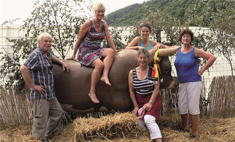 Zünftige Dekoration gehört zur Kirmes in Niederadenau. SES