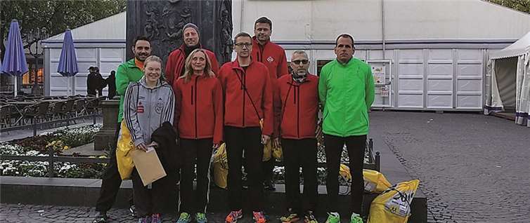Zufrieden mit ihren beim Bonner Marathon gezeigten Leistungen waren die Starter vom Lauftreff Grafschaft. privat