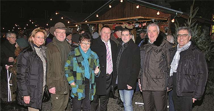 Zufriedene Gesichter auch bei den Politiker der Region.