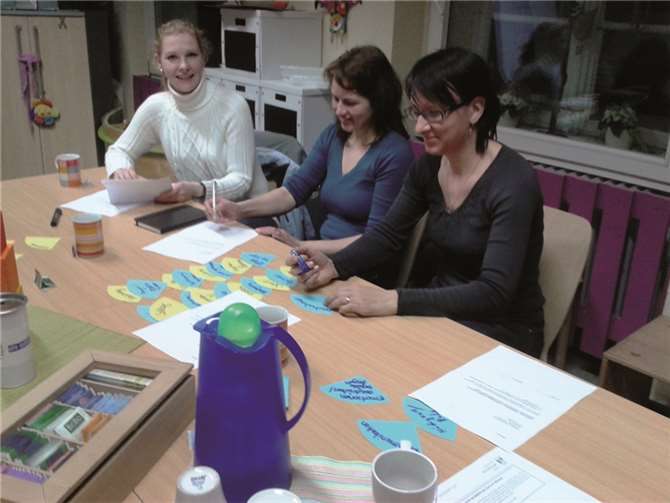 Zufriedene Gesichter beim Elterntreff des Kinderschutzbundes.privat