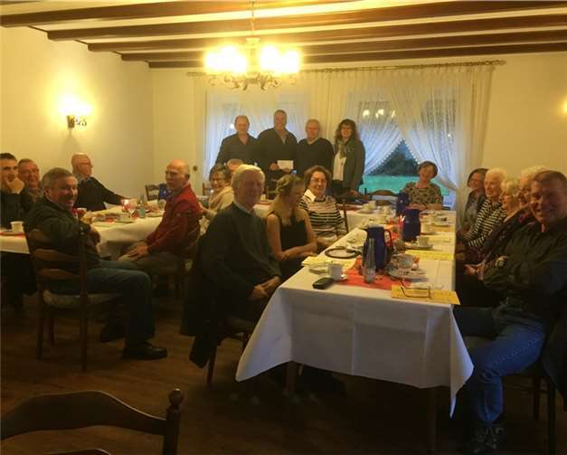 Zufriedene Gesichter gab es im Lokal von Marion Marino „Keller Höhe“ in Kell bei der Adventsfeier des Eifelverein Ortsgruppe Brohltal.privat