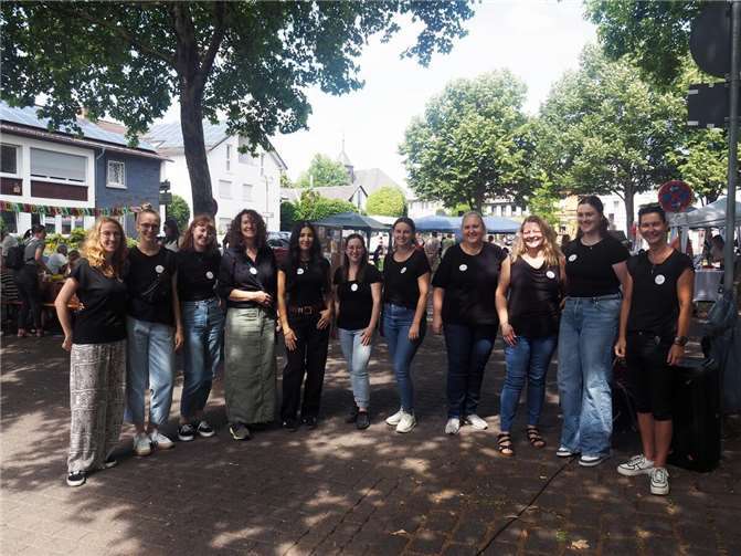 Zufriedenes Orga-Team (v.l.n.r.): Stefanie Rehbein, Vanessa Blümling, Carla Burger, Christina Sperber, Bilnur Adim, Daniela Spitz, Anita Peltner, Maria Grams, Petra Schmitz, Nicole Grams, Ines Lindemann-Günther.  Fotos: Stadt Bendorf