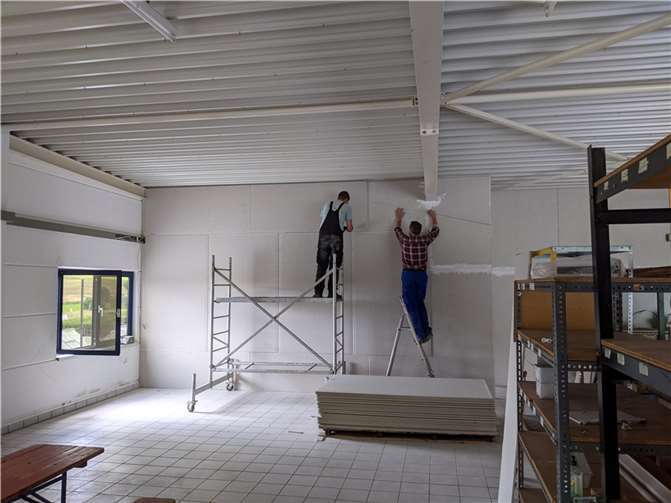 Zuletzt lag der Fokus auf den Malerarbeiten, bei denen alle Räume einen neuen Anstrich erhalten.