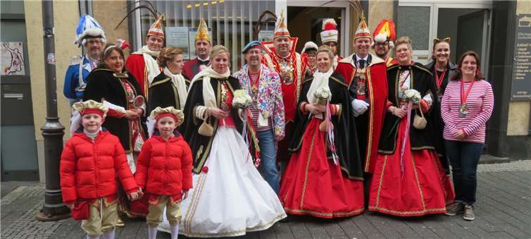 Zum 19. Mal besuchte mit Prinz Tubak II. und Prinzessin Jessica I. ein Tollitätenpaar unsere Andernacher Geschäftsstelle. Fotos: MKA