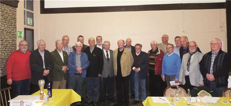 Zum Abschluss der Jahreshauptversammlung intonierte der MGV den rheinland-pfälzischen Sängergruß „Du Land der Burgen“.