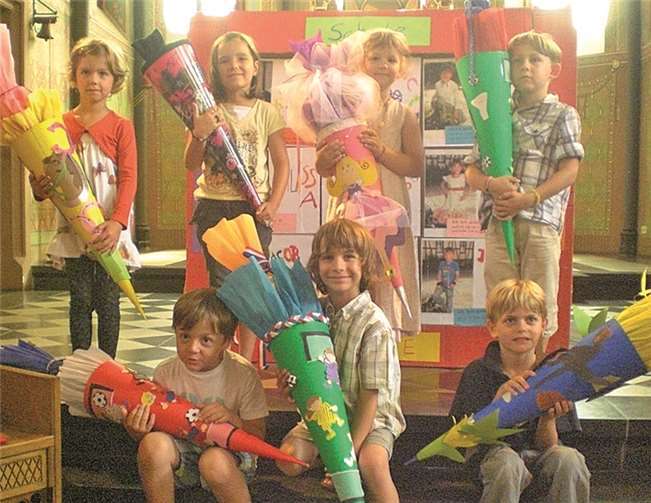 Zum Abschluss des Gottesdienstes erhielten die zukünftigen Grundschüler ihre Schultüten. privat