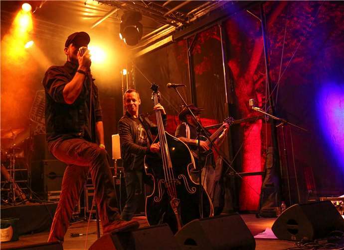 Zum Abschluss des Samstagabends spielte Teddy and the Slags auf.