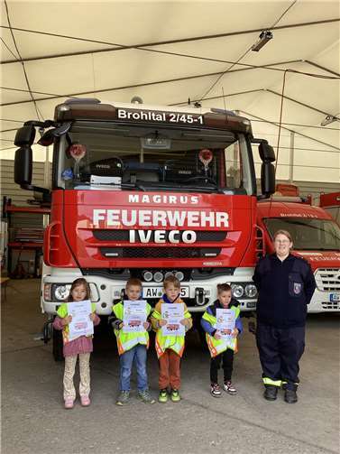 Zum Abschluss erhielten die Kinder von Ulrike Busar eine Teilnahmeurkunde. Foto: privat