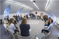 Jugend zeigt bei Austausch mit Politikern in Haus Wasserburg, dass sie mitreden können - und wollen