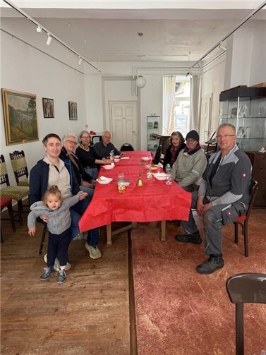 Zum Abschluss gab es an beiden Standorten eine Verköstigung, bei der sich die Teilnehmenden stärken und den erfolgreichen Vormittag in geselliger Runde ausklingen lassen konnten.Foto: Angelina Schell