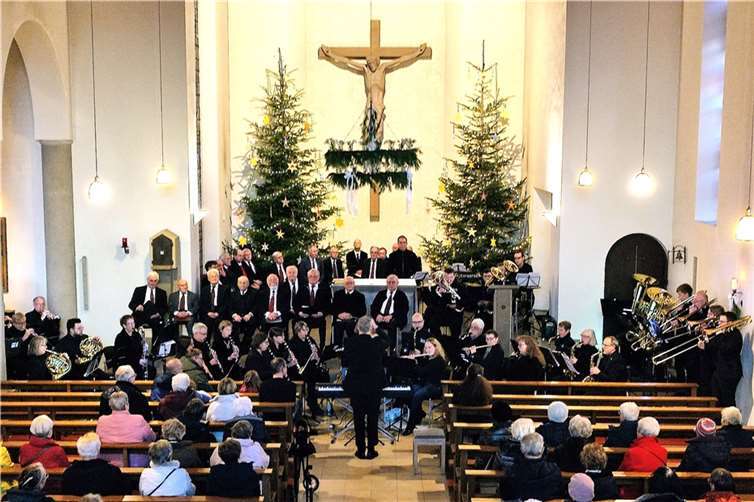 Zum Auftakt des Jubiläumsjahres gestalteten die Musikfreunde „Fidelia“ Wormersdorf zusammen mit dem MGV Altendorf-Ersdorf und dem Sängerbund Flerzheim ein Neujahrkonzert in der Wormersdorfer Pfarrkirche. Foto: privat