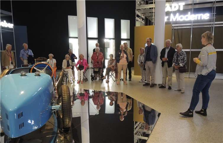 Zum Auftakt konnte die Senioren-Union Wachtberg ein original Bugatti-Rennwagen bestaunen.  Foto: privat