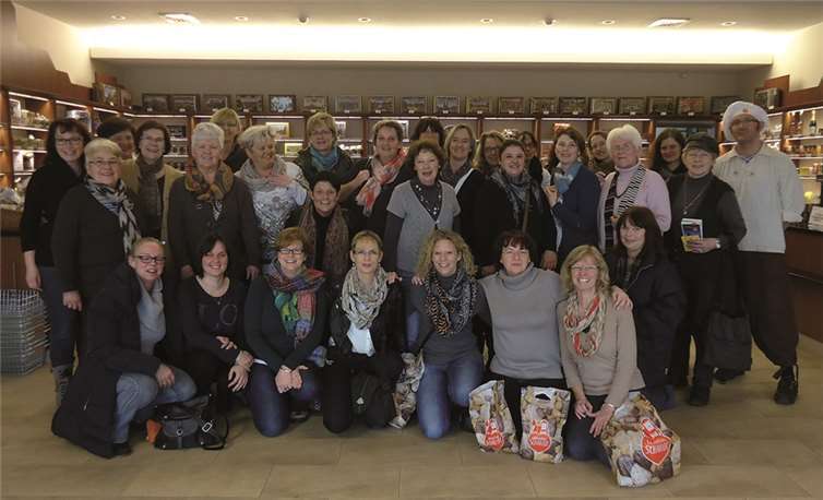 Zum Ausflug nach Nürnberg gehörte für die Backeslämpchen auch der Besuch in einer Lebzelterei. privat