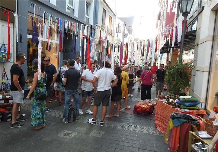 Zum Besuchen, Stöbern und natürlich zum Shoppen ludendie Andernacher Einzelhändler wieder in die Innenstadt ein.