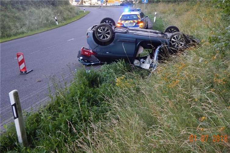 Zum Glück blieb der Fahrer dieses Autos unverletzt.
