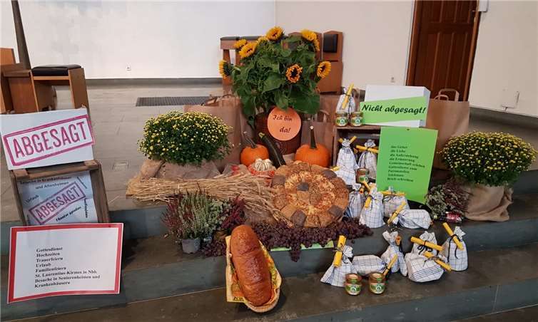 Zum Gottesdient wurde auch ein Erntealtar aufgebaut. Foto: privat