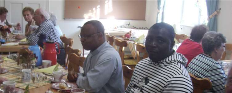 Zum Herbstfest kamen Pastor Mike-Joe und sein Mitbruder.Privat