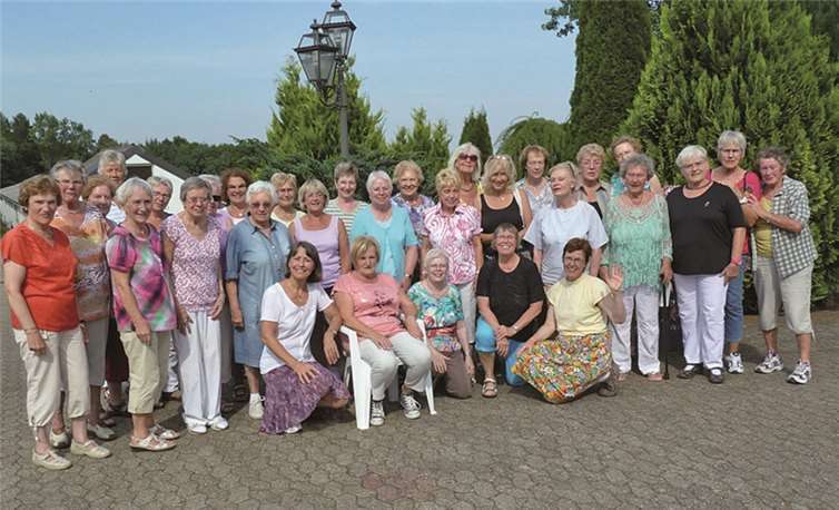55 Jahre Damen-Gymnastik Zum Jubiläum wanderten die sportlichen Damen nach Hünenfeld.privat