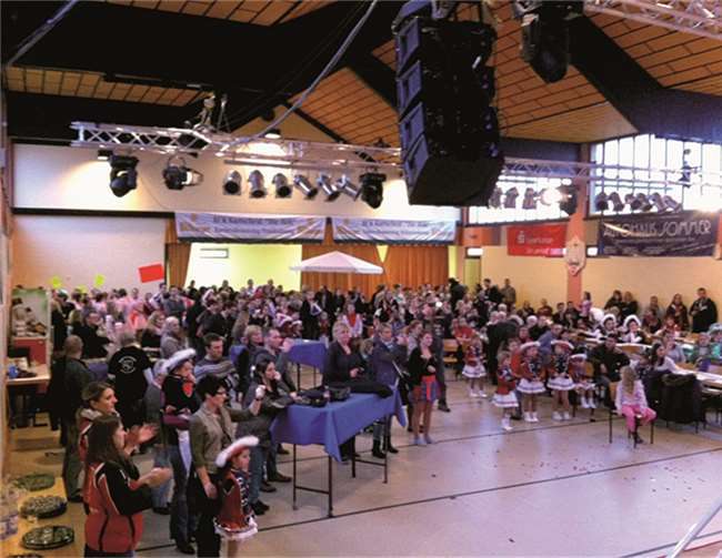 Zum Karnevalistischen Frühschoppen kamen zahlreiche Karnevalsvereine in die Wiedhöhenhalle. privat