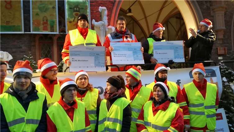 Zum Schluss dankte der Stiftungsgründer noch denehrenamtlichen Helfern für ihre Unterstützung